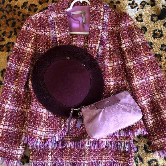 Gorgeous wool blend suit - Picture 7 of 8